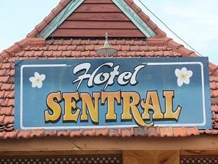 Hotel Sentral Pabean Buleleng Eksteriør bilde