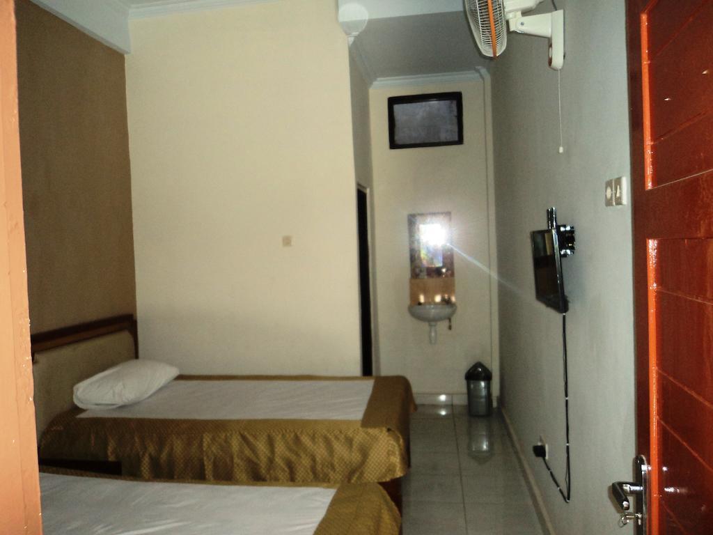 Hotel Sentral Pabean Buleleng Rom bilde