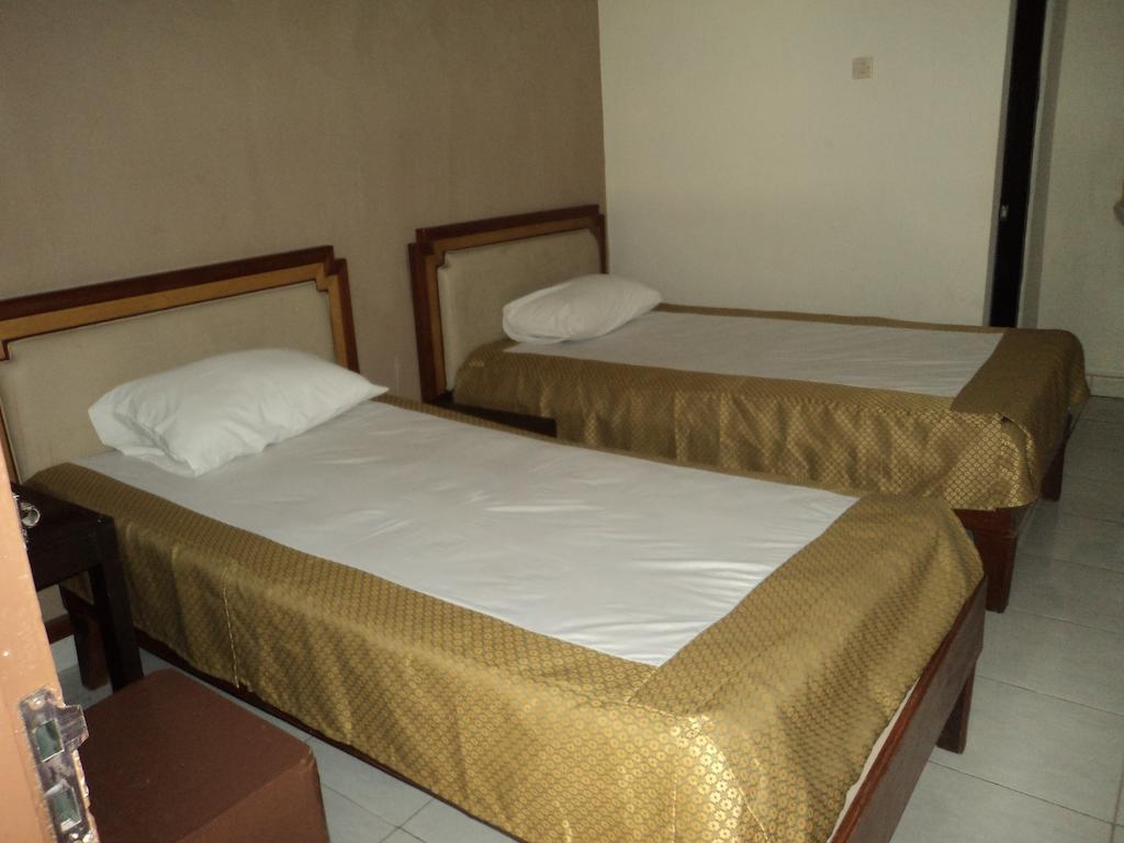 Hotel Sentral Pabean Buleleng Rom bilde