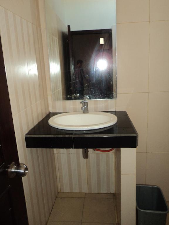 Hotel Sentral Pabean Buleleng Rom bilde